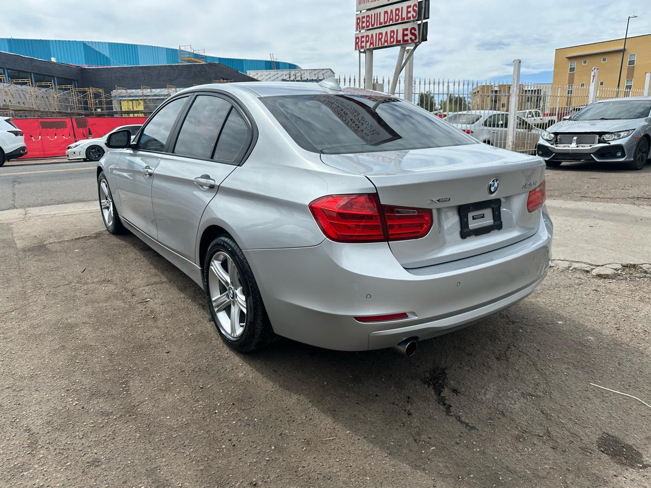 2014 BMW 3 Series 4dr Sdn 320i xDrive AWD