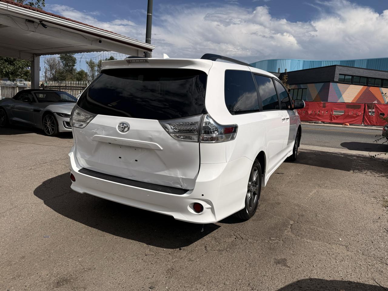 2019 Toyota Sienna SE AWD 7-Passenger (Natl)