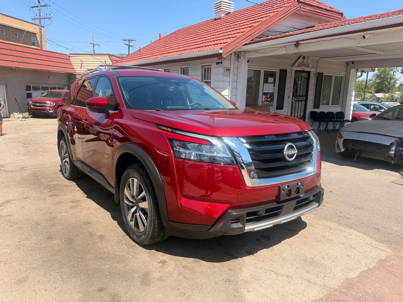 2023 Nissan Pathfinder SL 4WD