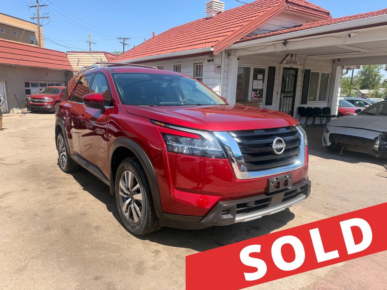 2023 Nissan Pathfinder SL 4WD