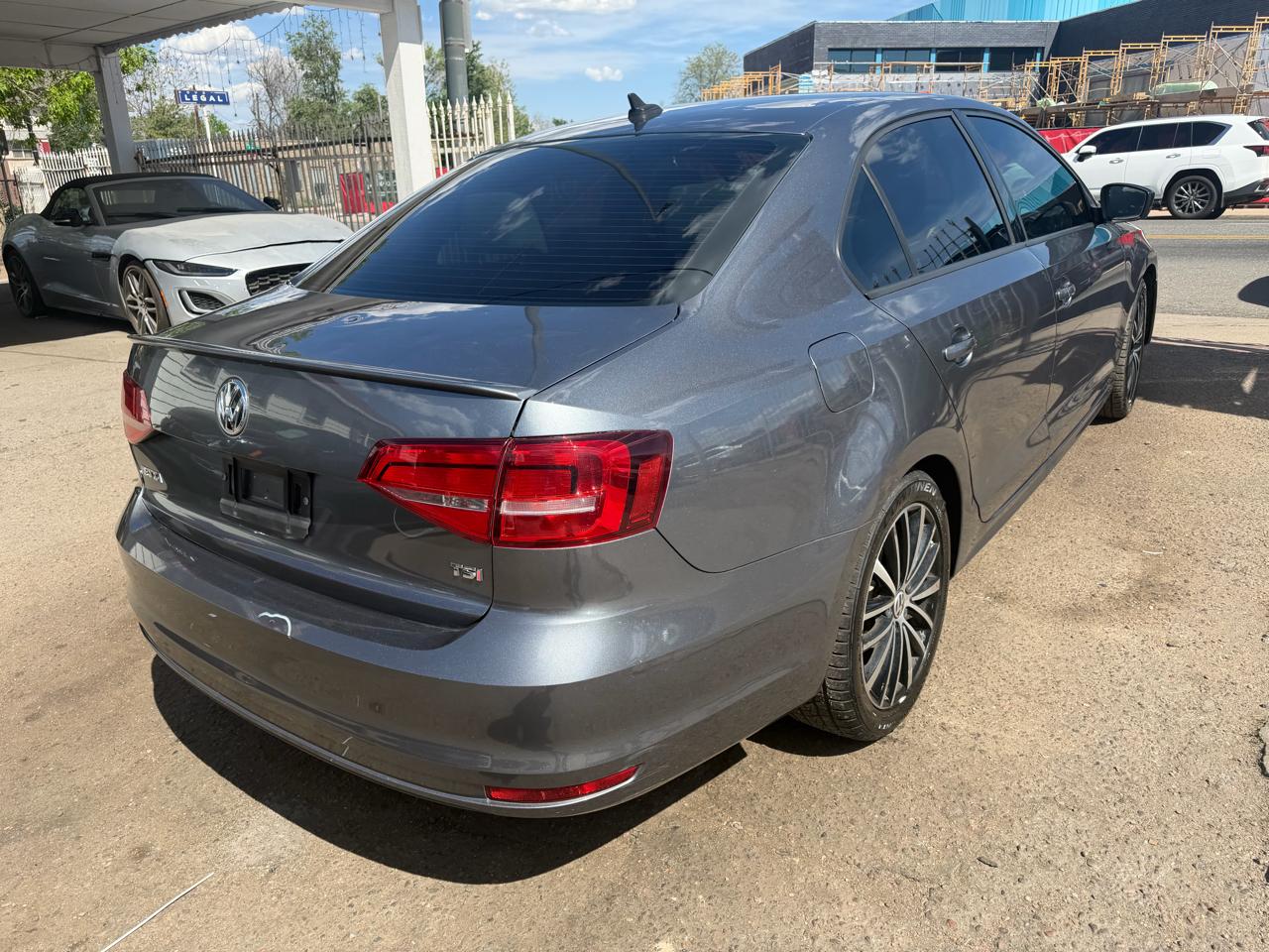 2015 Volkswagen Jetta Sedan 4dr Auto 1.8T SE PZEV