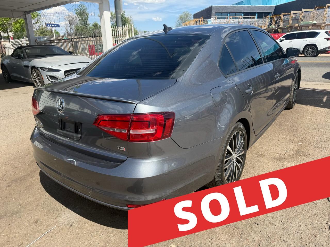 2015 Volkswagen Jetta Sedan 4dr Auto 1.8T SE PZEV