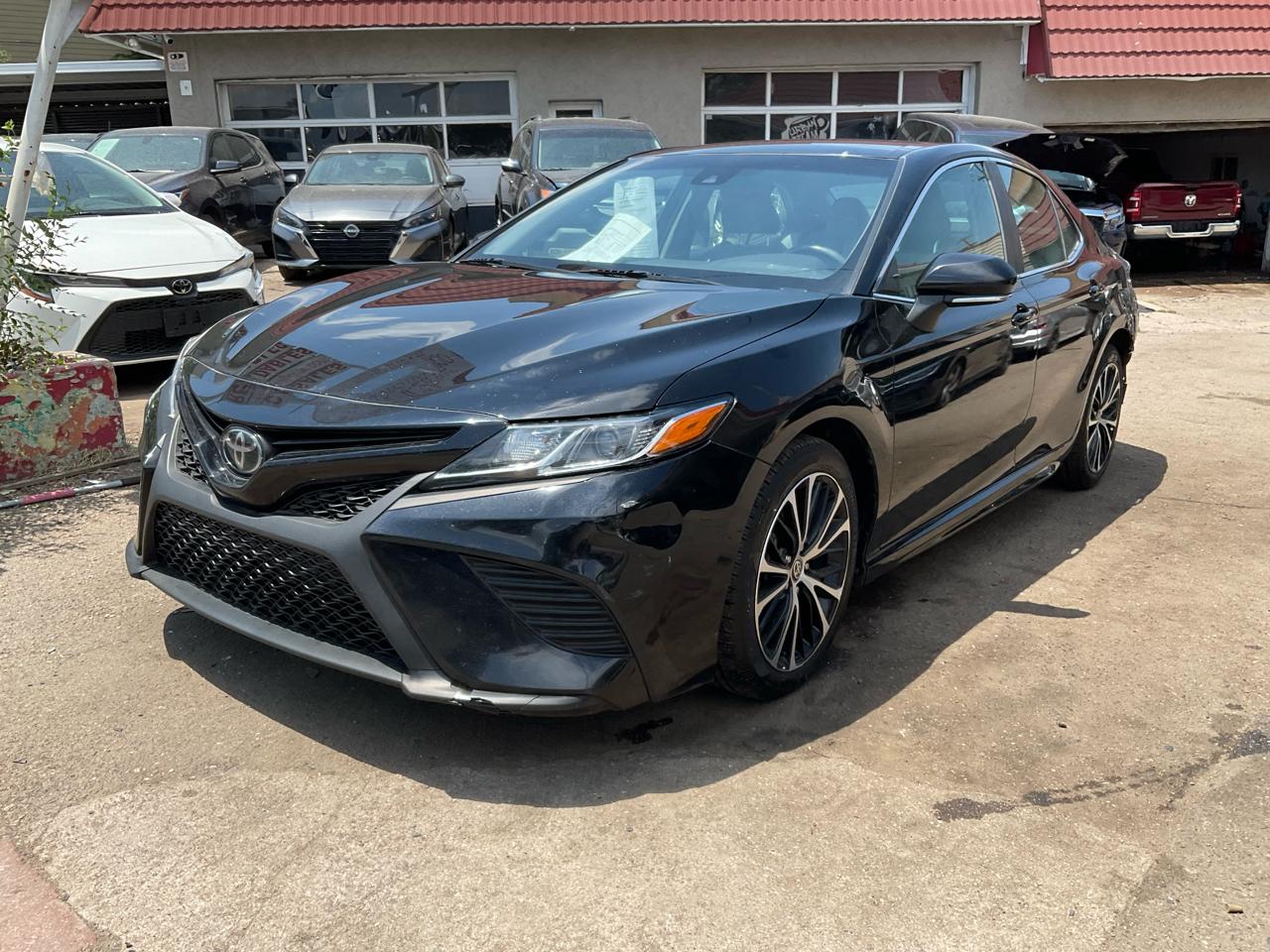 2020 Toyota Camry SE Auto AWD (Natl)