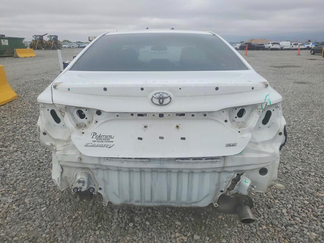 2017 Toyota Camry XLE Auto (Natl)