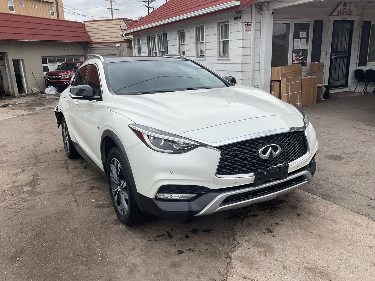 2017 Infiniti QX30 Premium AWD *Ltd Avail*