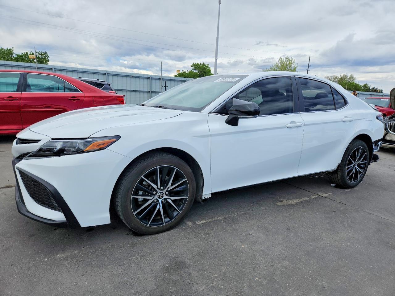 2022 Toyota Camry SE Auto (Natl)