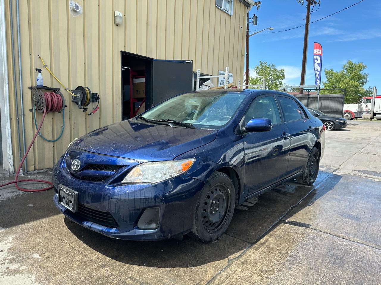2012 Toyota Corolla 4dr Sdn Auto LE (Natl)