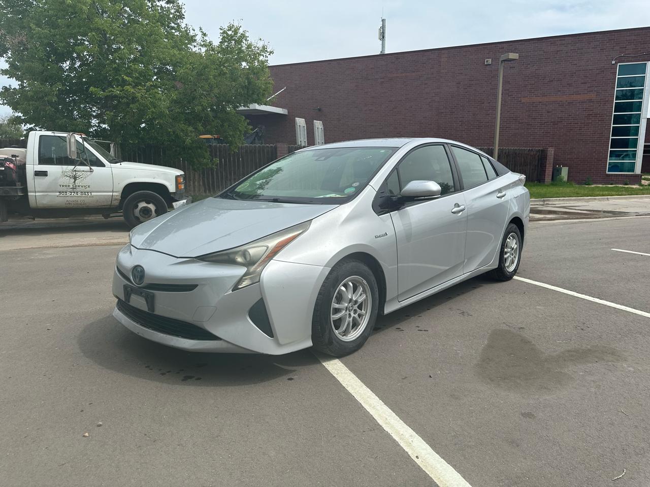 2017 Toyota Prius Three Touring (Natl)