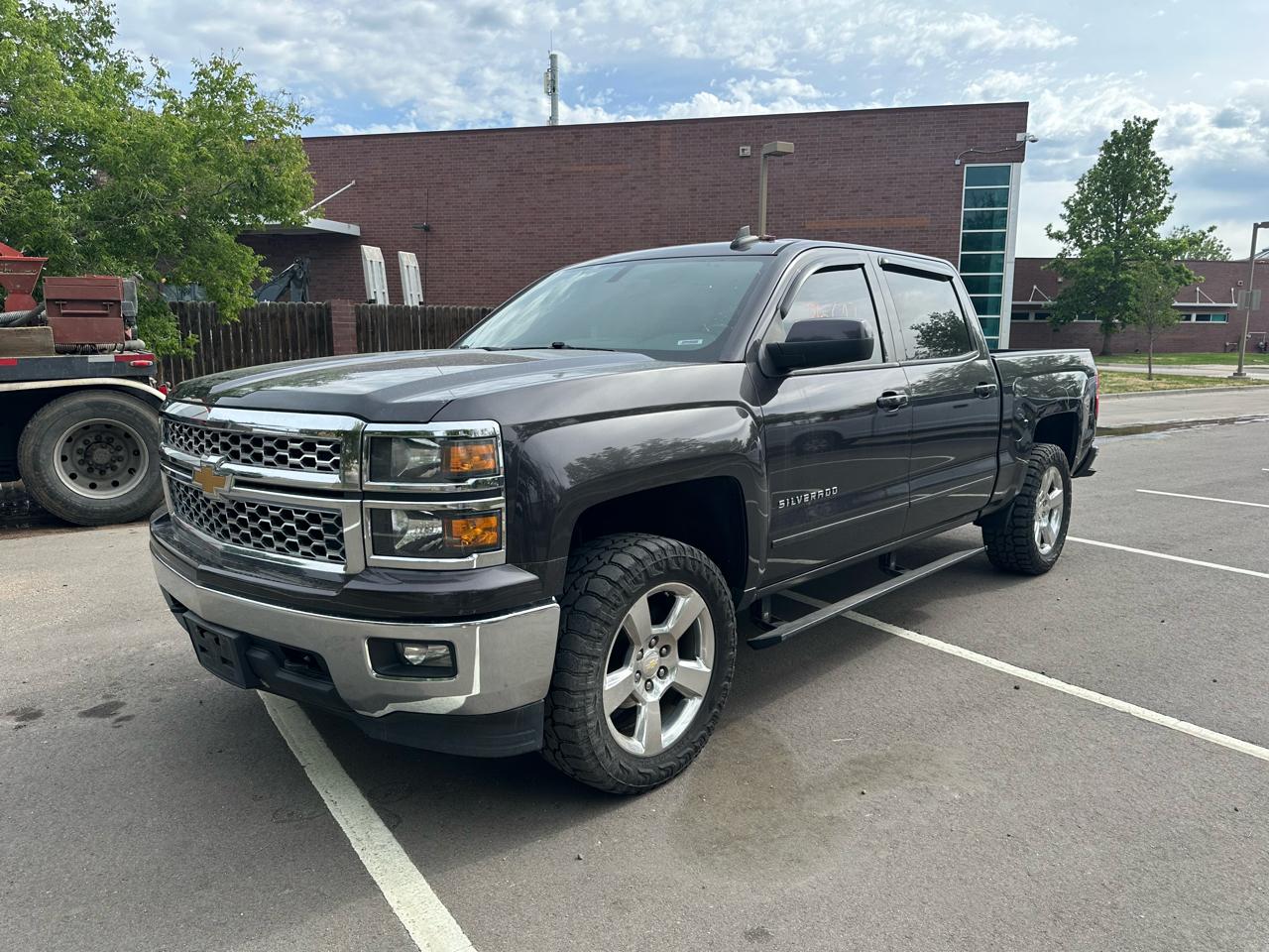 2015 Chevrolet Silverado 1500 4WD Crew Cab 143.5" LT w/1LT