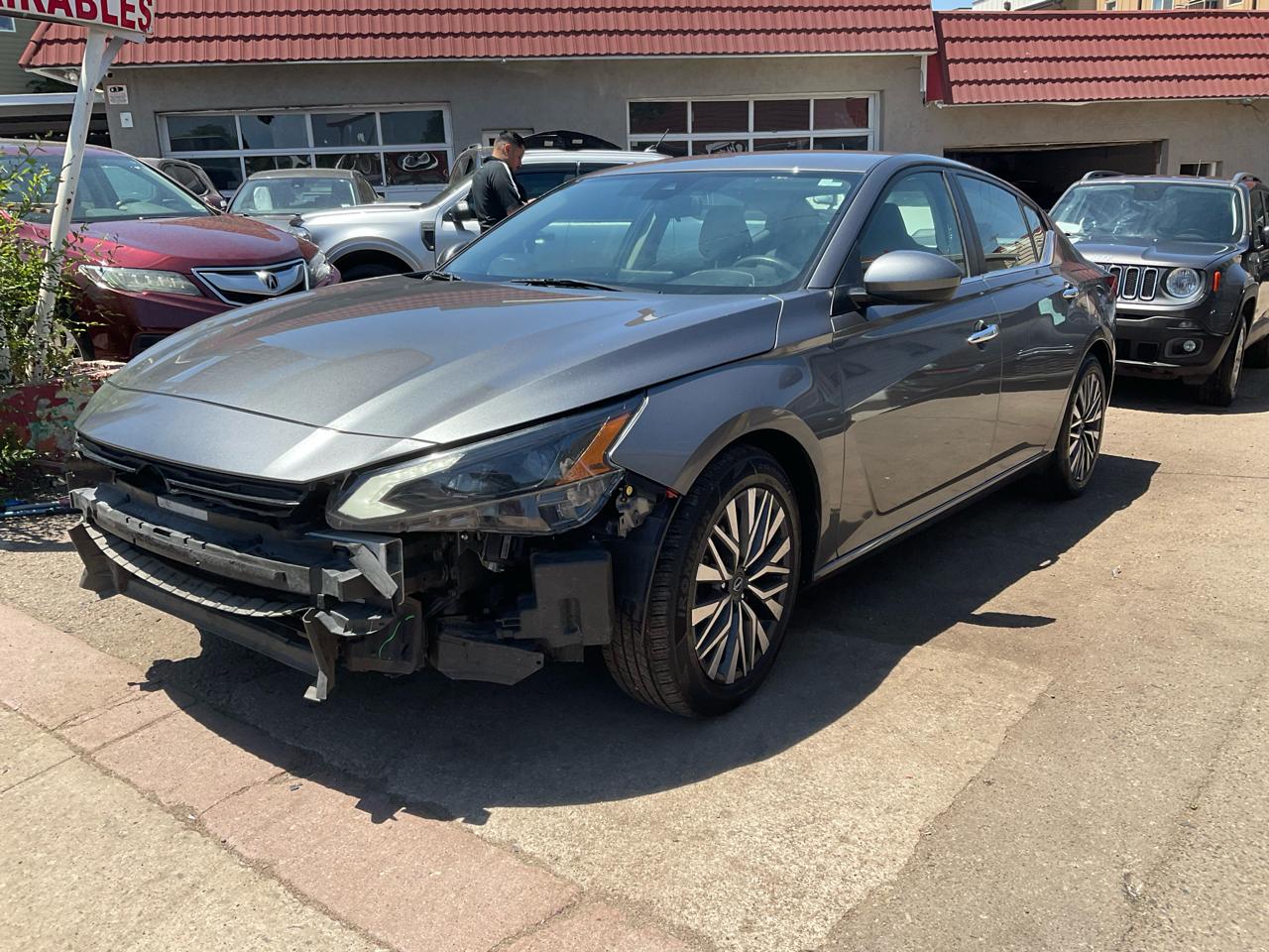 2023 Nissan Altima 2.5 SV Sedan