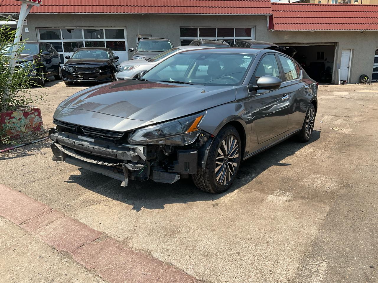 2023 Nissan Altima 2.5 SV Sedan