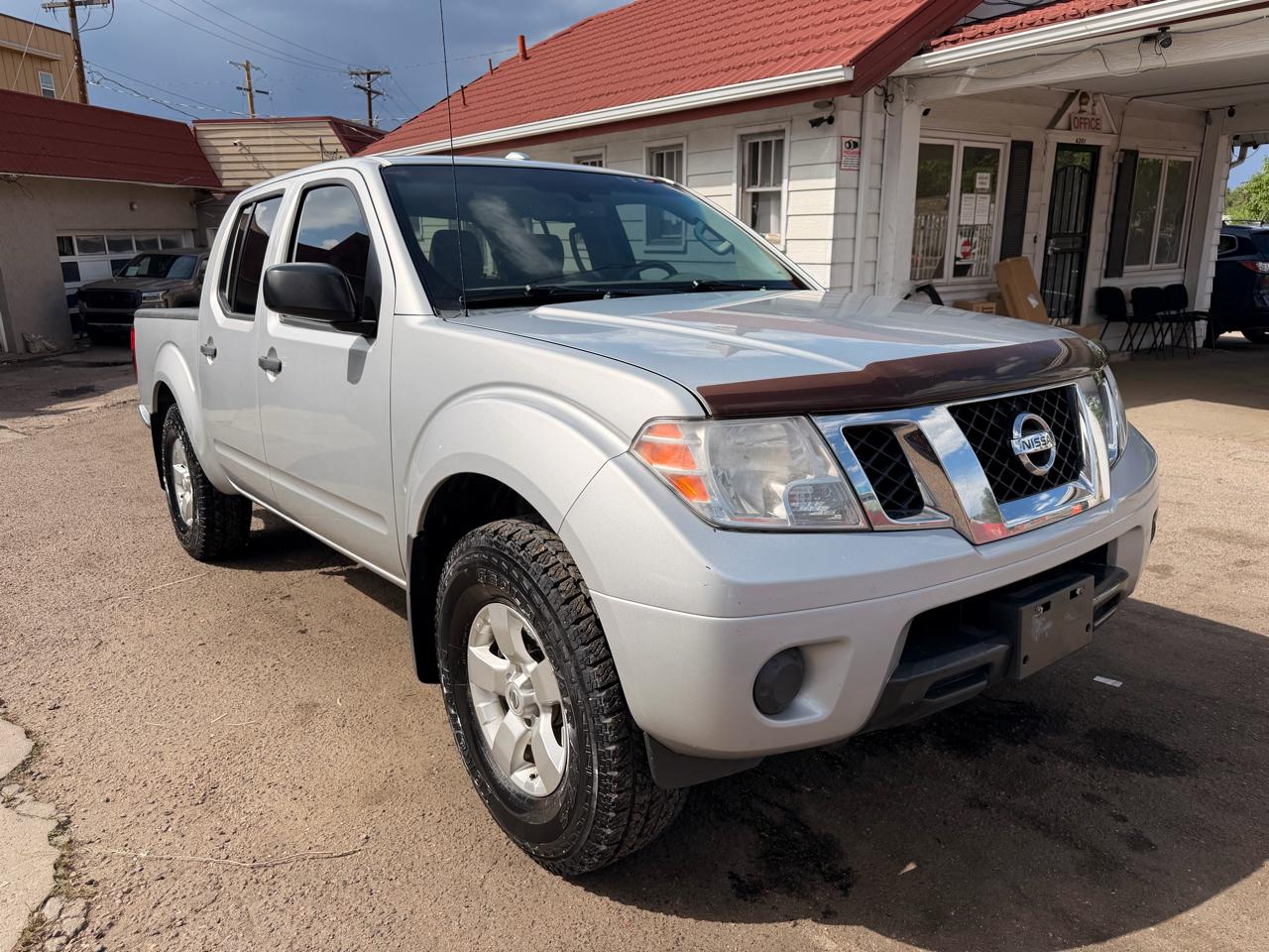2012 Nissan Frontier 4WD Crew Cab SWB Auto SV