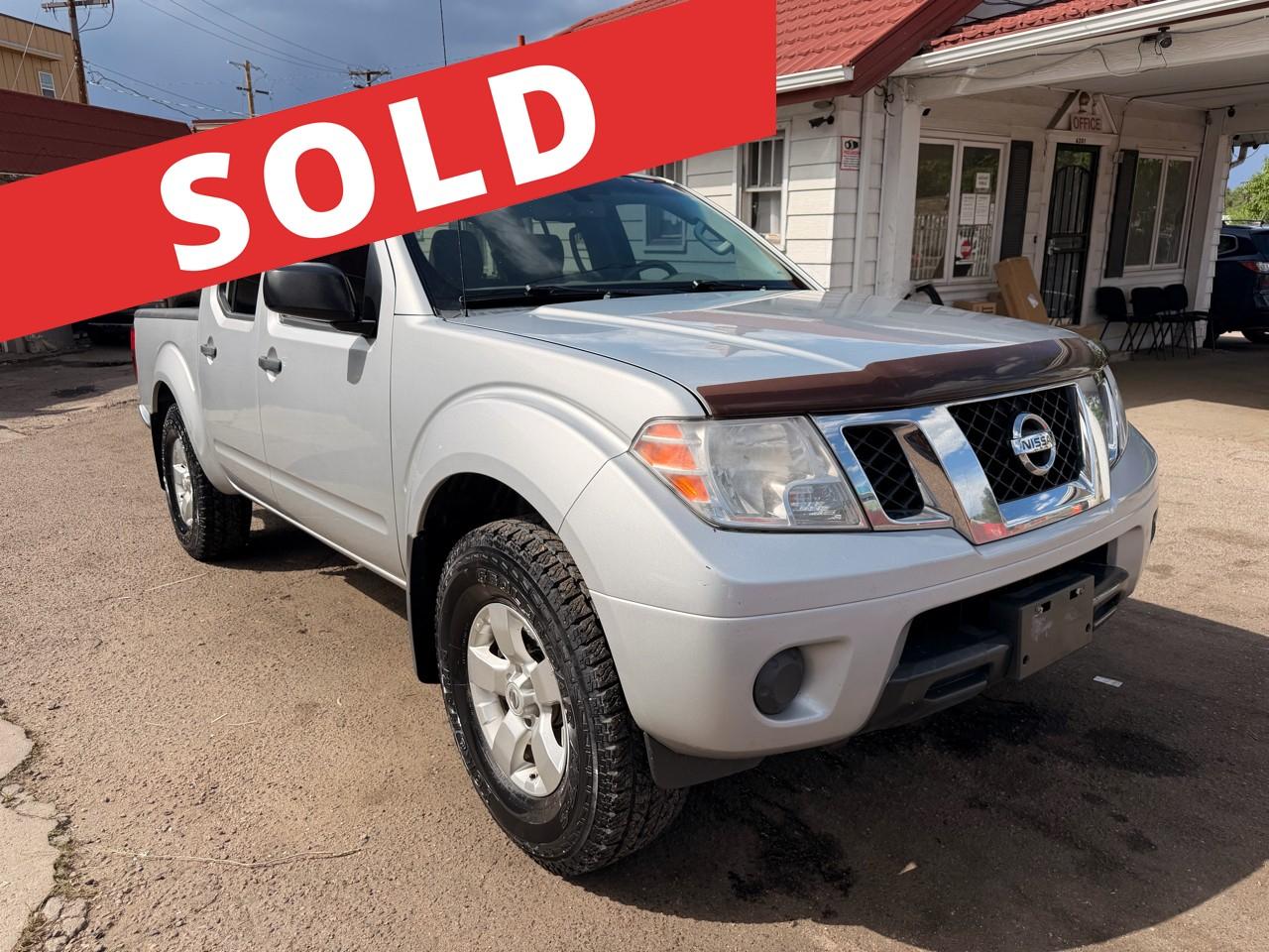 2012 Nissan Frontier 4WD Crew Cab SWB Auto SV