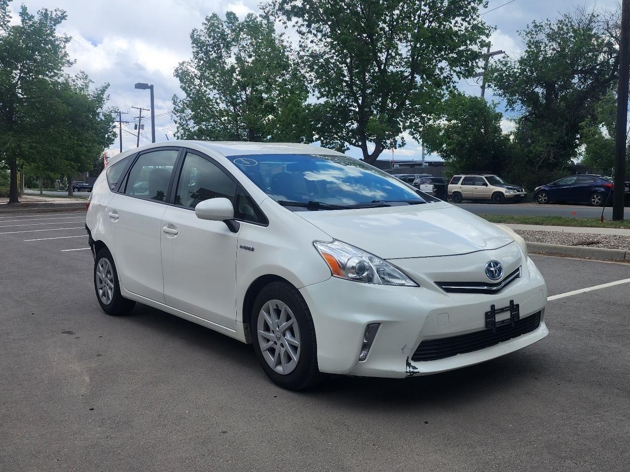 2012 Toyota Prius V 5dr Wgn Three (Natl)