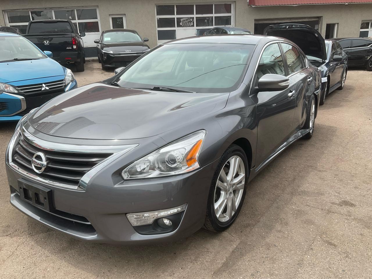 2015 Nissan Altima 4dr Sdn V6 3.5 SL