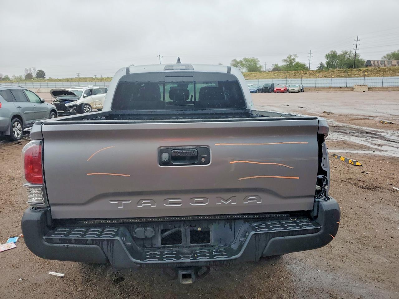 2021 Toyota Tacoma 4WD TRD Off Road Double Cab 5' Bed V6 MT (Natl)