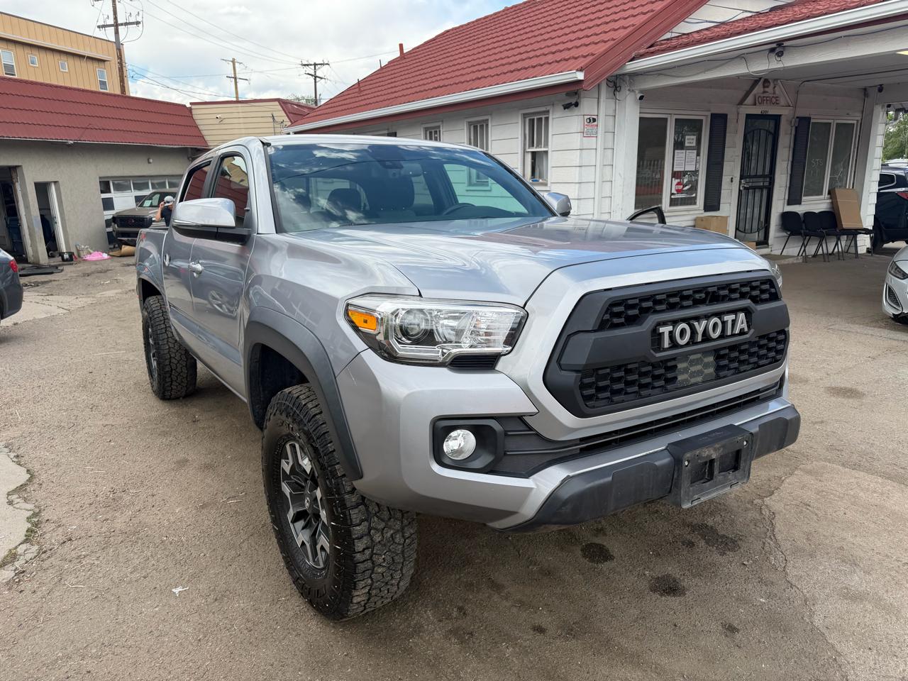 2021 Toyota Tacoma 4WD TRD Off Road Double Cab 5' Bed V6 MT (Natl)