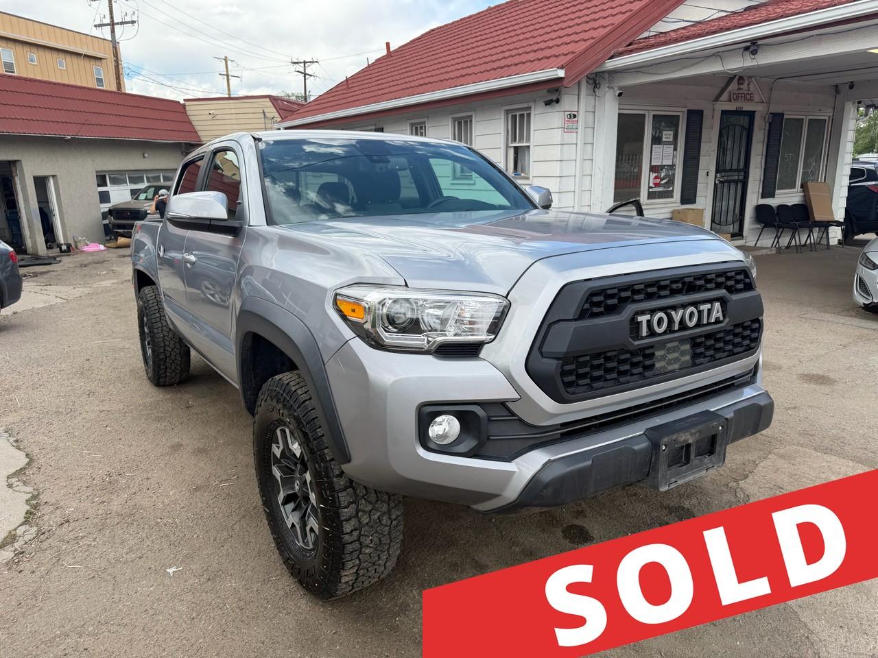 2021 Toyota Tacoma 4WD TRD Off Road Double Cab 5' Bed V6 MT (Natl)