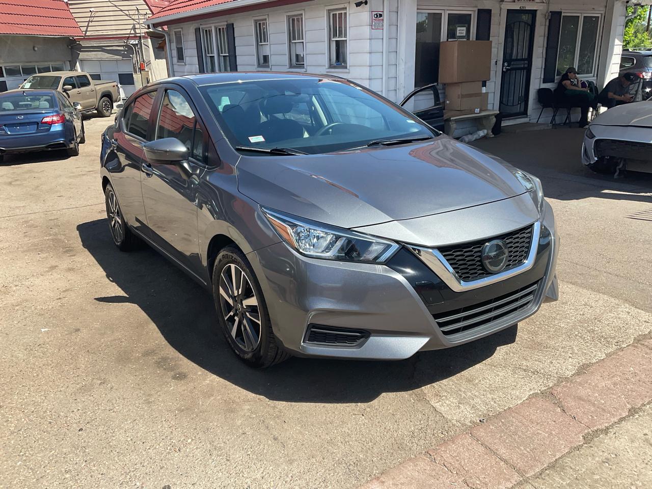 2021 Nissan Versa SV CVT