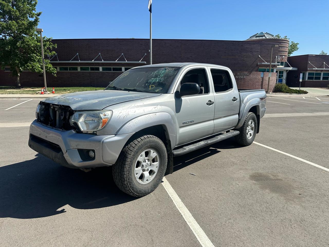 2015 Toyota Tacoma 4WD Double Cab V6 AT (Natl)
