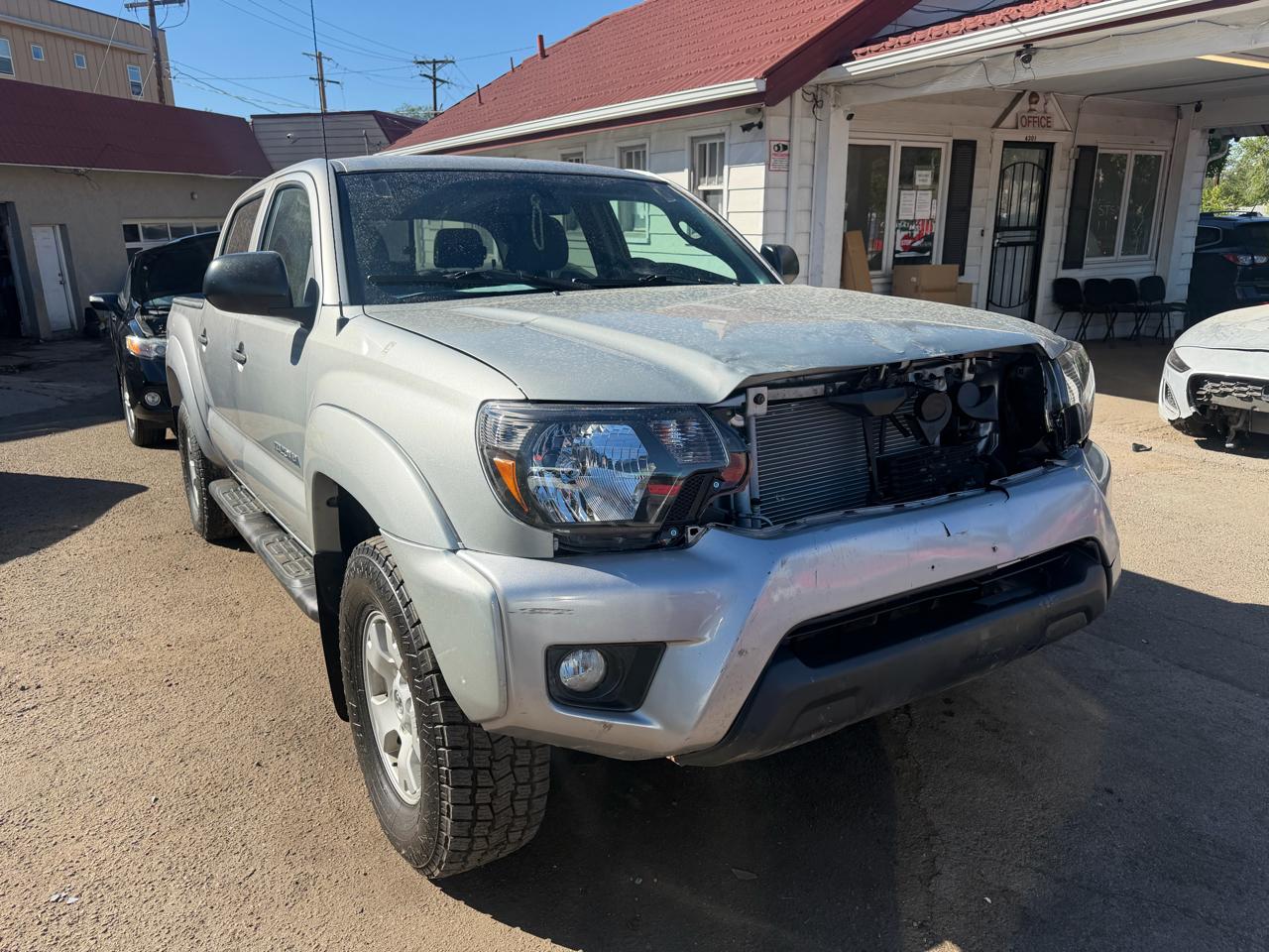 2015 Toyota Tacoma 4WD Double Cab V6 AT (Natl)