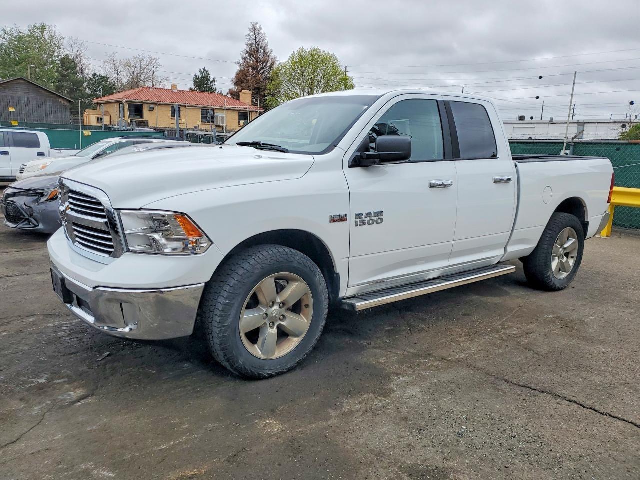 2016 RAM 1500 4WD Quad Cab 140.5" Big Horn