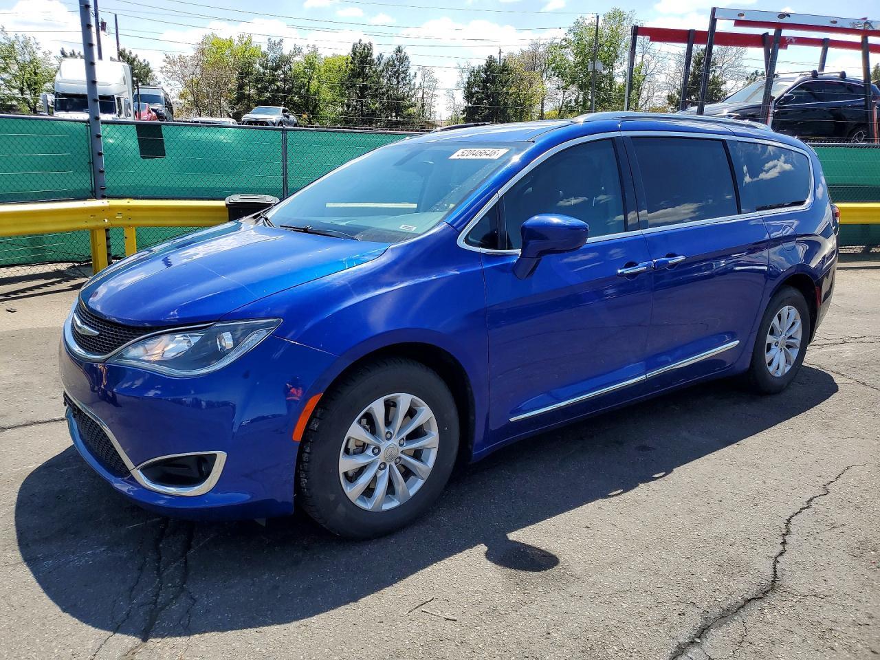 2018 Chrysler Pacifica Touring L FWD