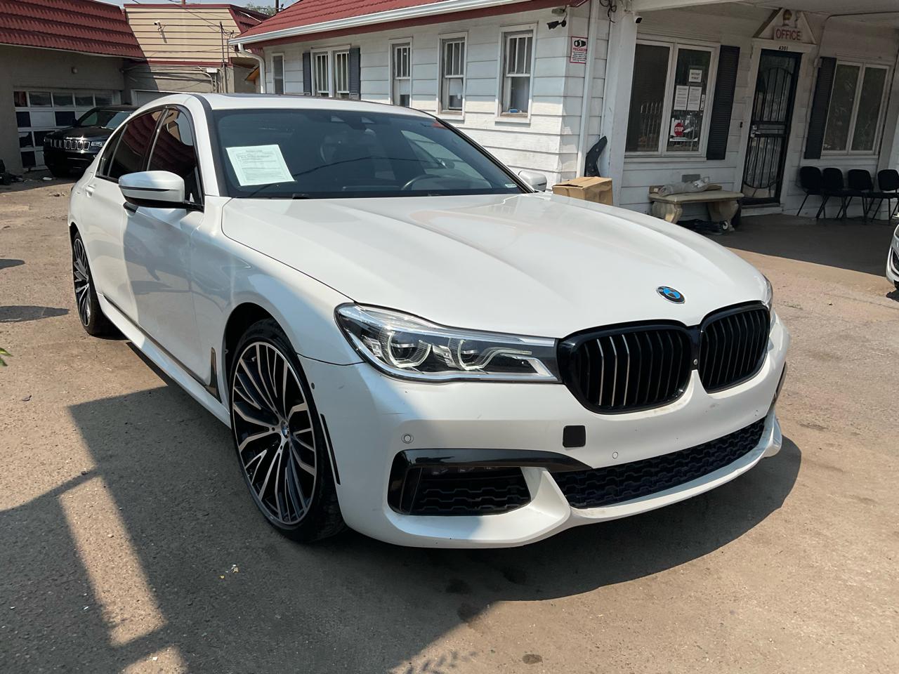 2019 BMW 7 Series 750i Sedan