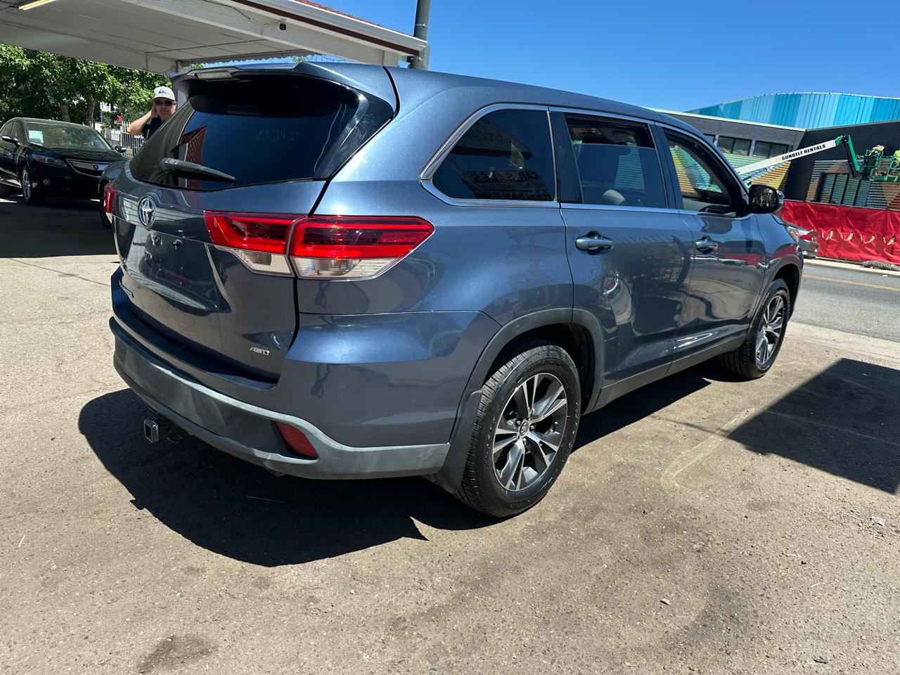2019 Toyota Highlander LE V6 AWD (Natl)