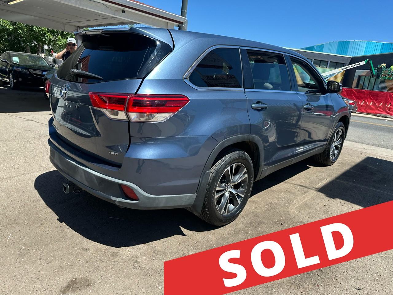2019 Toyota Highlander LE V6 AWD (Natl)
