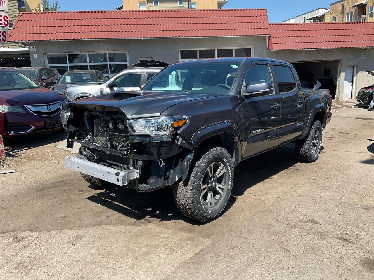 2017 Toyota Tacoma TRD Off Road Double Cab 5' Bed V6 4x4 MT (Natl)