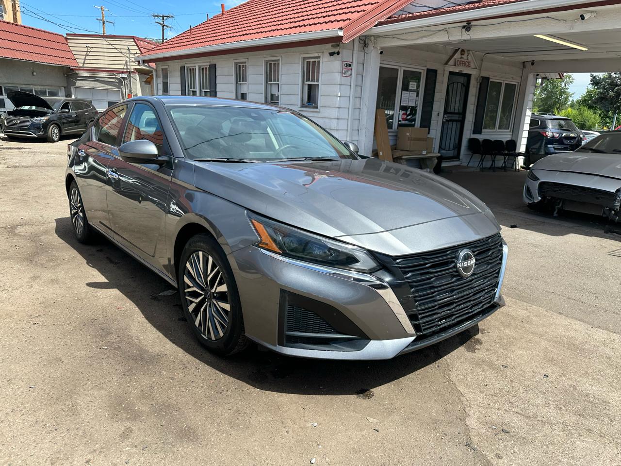 2023 Nissan Altima 2.5 SV Sedan