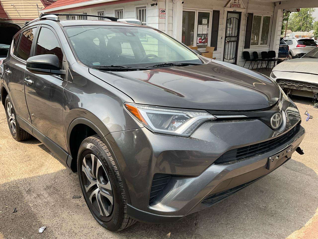 2017 Toyota RAV4 LE FWD (Natl)