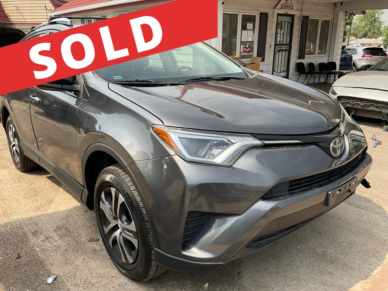 2017 Toyota RAV4 LE FWD (Natl)