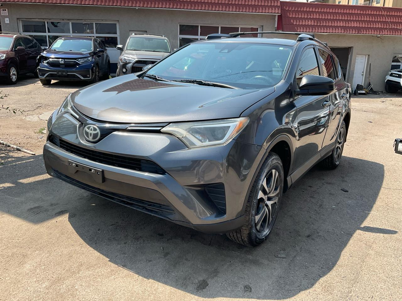 2017 Toyota RAV4 LE FWD (Natl)