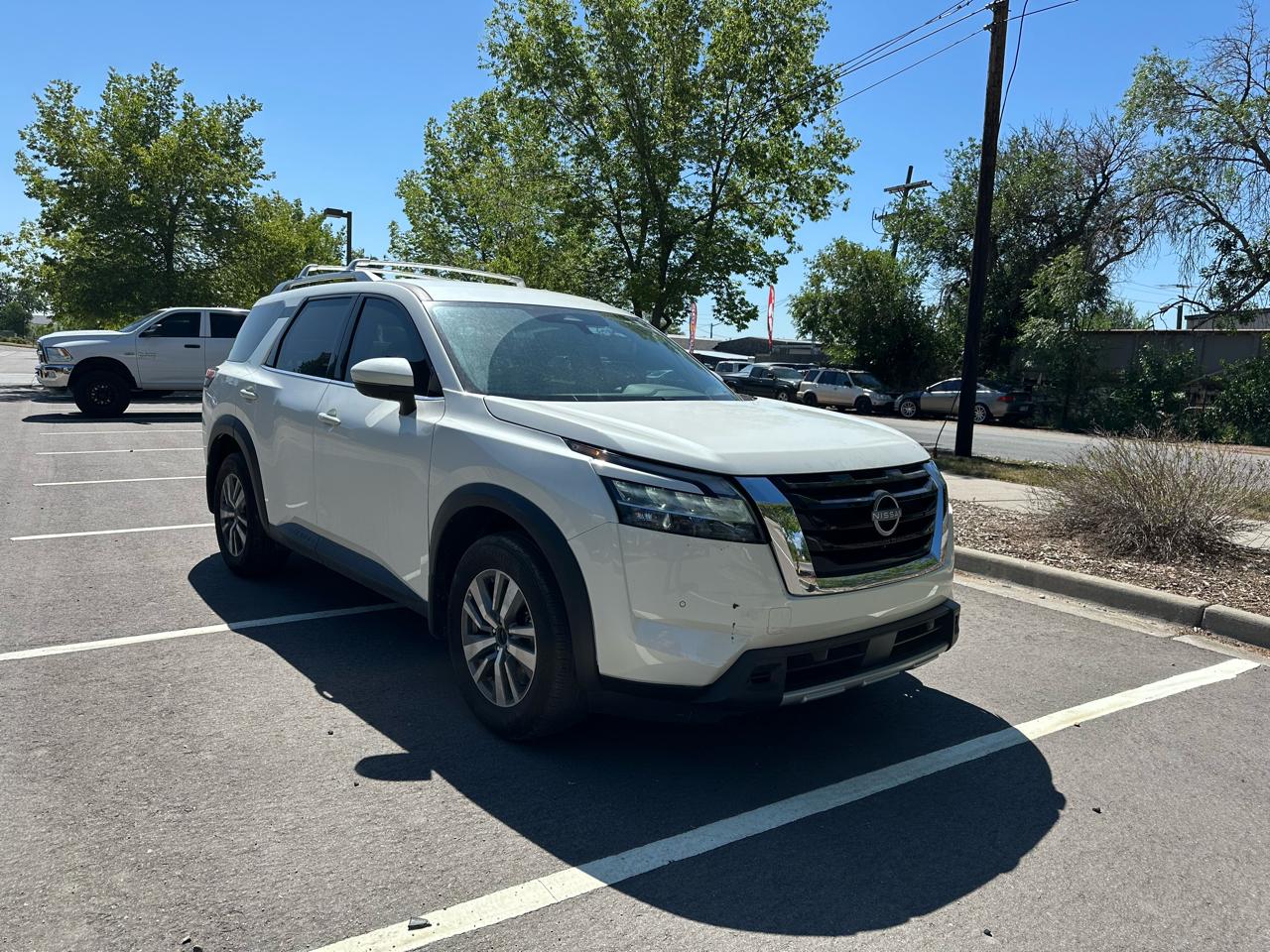 2024 Nissan Pathfinder SL 4WD