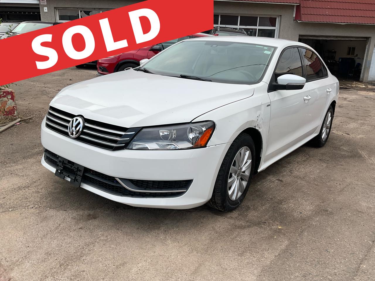 2014 Volkswagen Passat 4dr Sdn 1.8T Auto Wolfsburg Ed PZEV