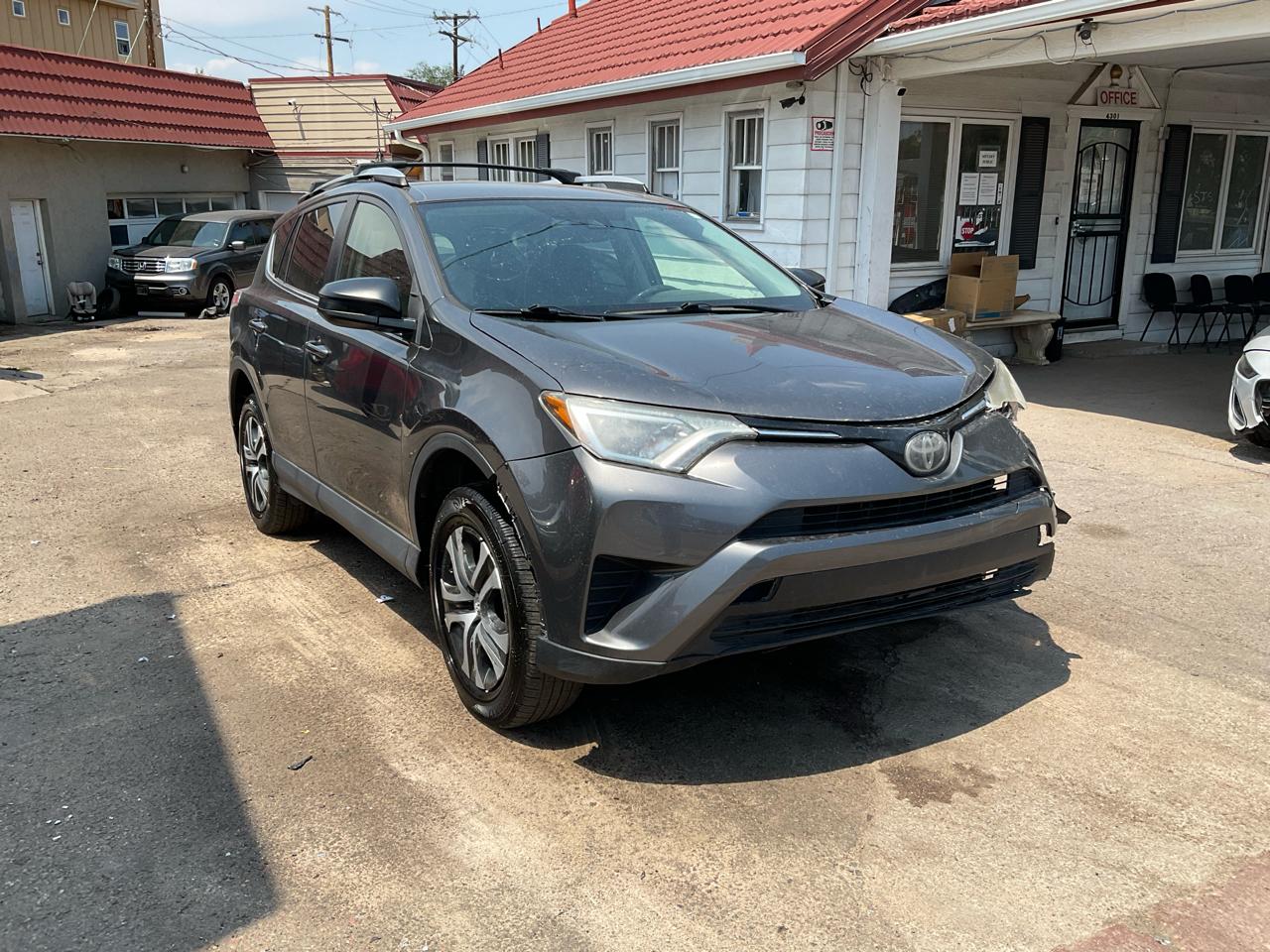 2017 Toyota RAV4 LE FWD (Natl)