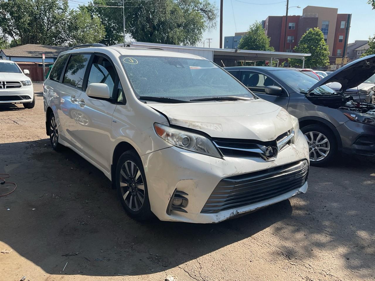 2018 Toyota Sienna Limited Premium AWD 7-Passenger (Natl)