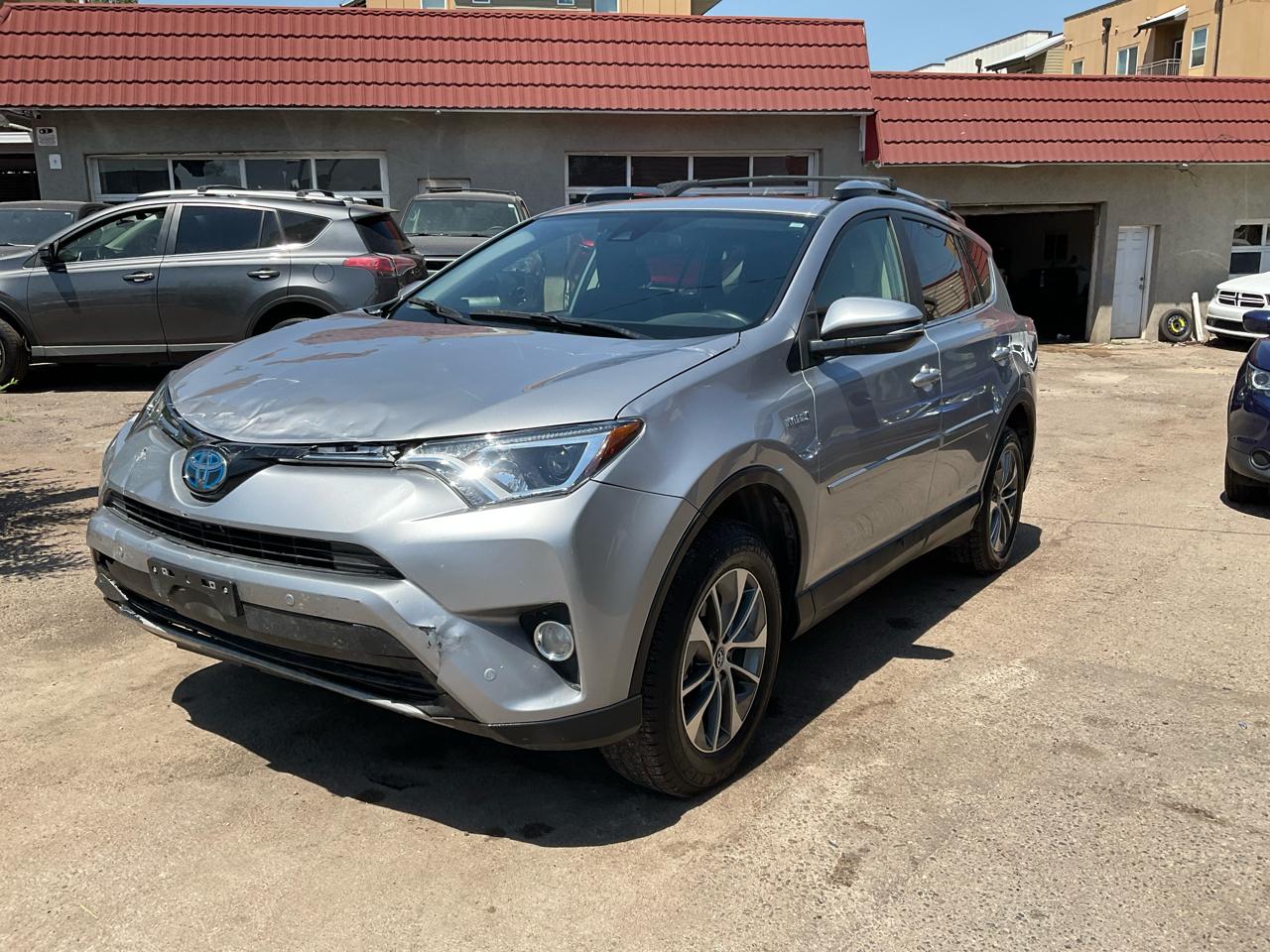 2018 Toyota RAV4 Hybrid LE AWD (Natl)