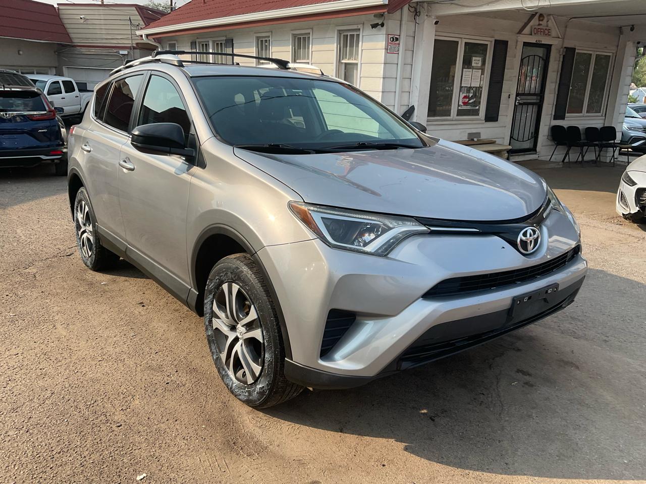 2016 Toyota RAV4 AWD 4dr LE (Natl)