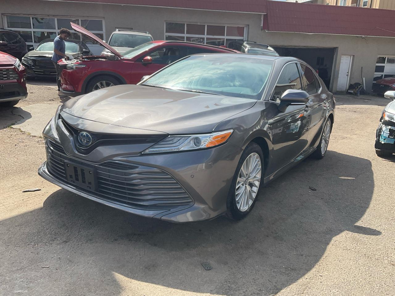 2018 Toyota Camry Hybrid XLE CVT (Natl)