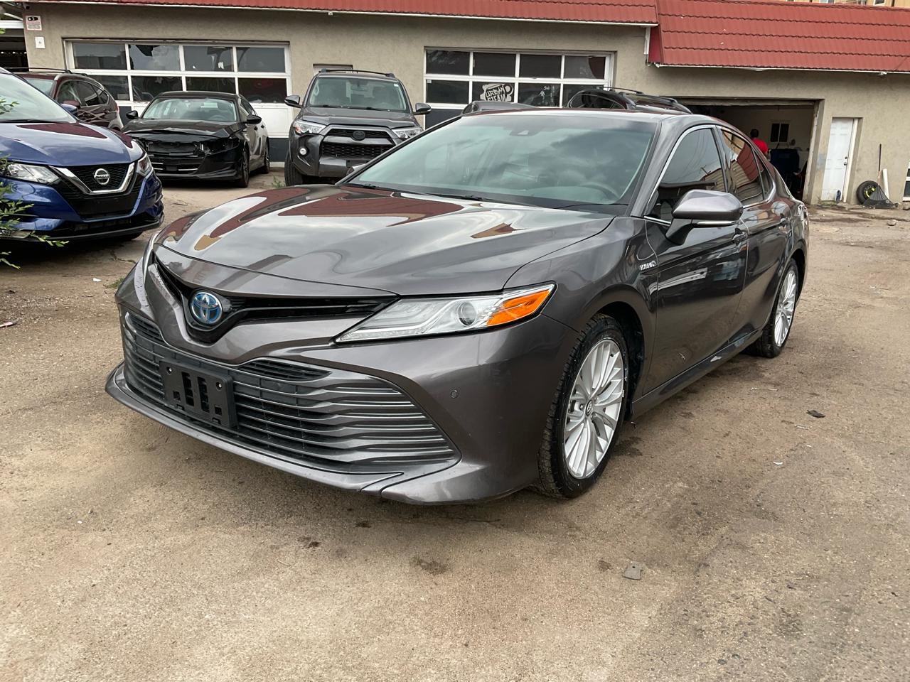 2018 Toyota Camry Hybrid XLE CVT (Natl)