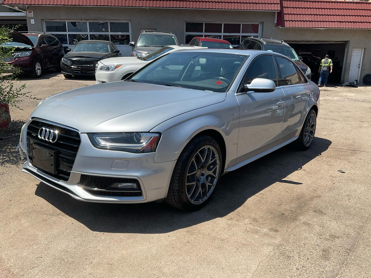 2015 Audi A4 4dr Sdn Auto quattro 2.0T Premium