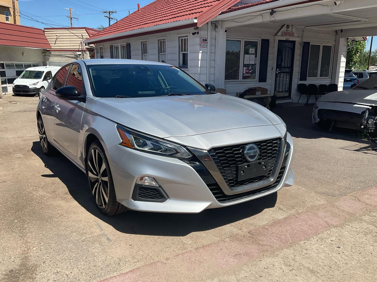 2020 Nissan Altima 2.5 SR AWD Sedan