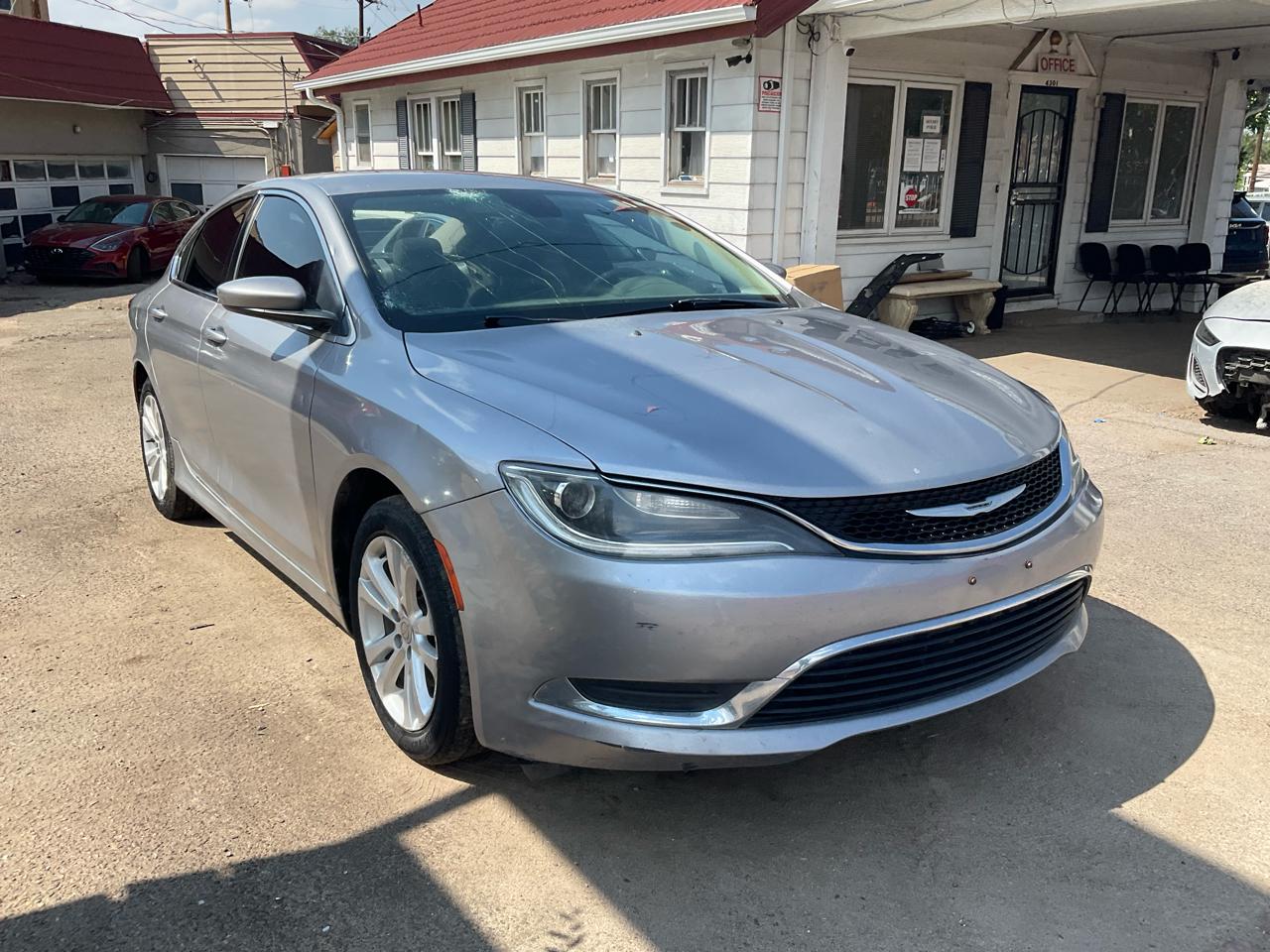 2015 Chrysler 200 4dr Sdn Limited FWD