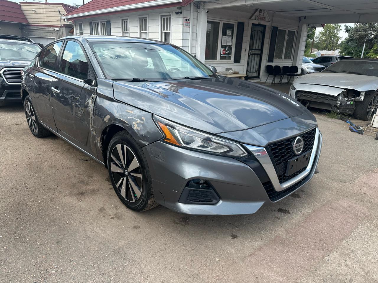 2022 Nissan Altima 2.5 SV AWD Sedan