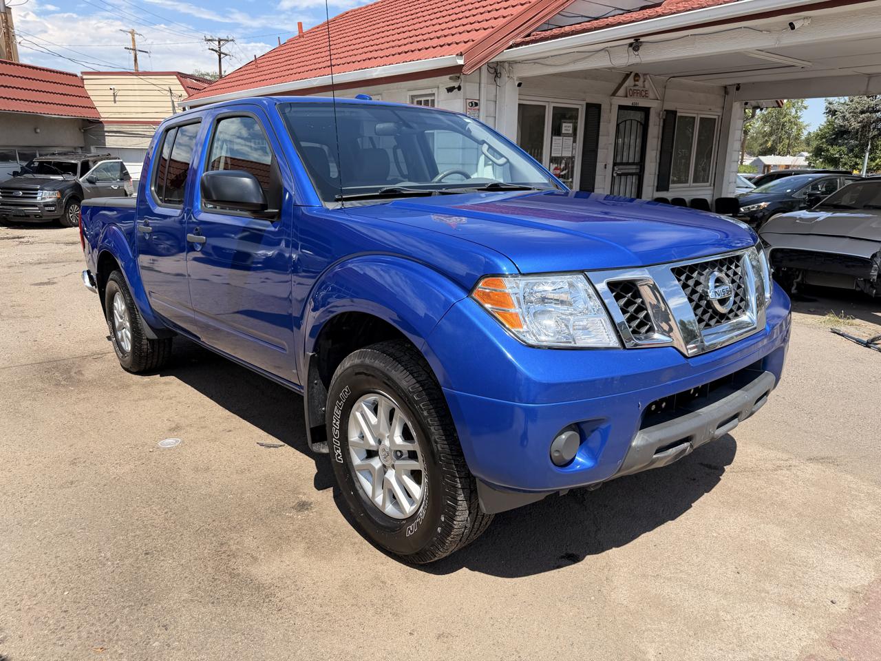 2015 Nissan Frontier 4WD Crew Cab SWB Auto SV