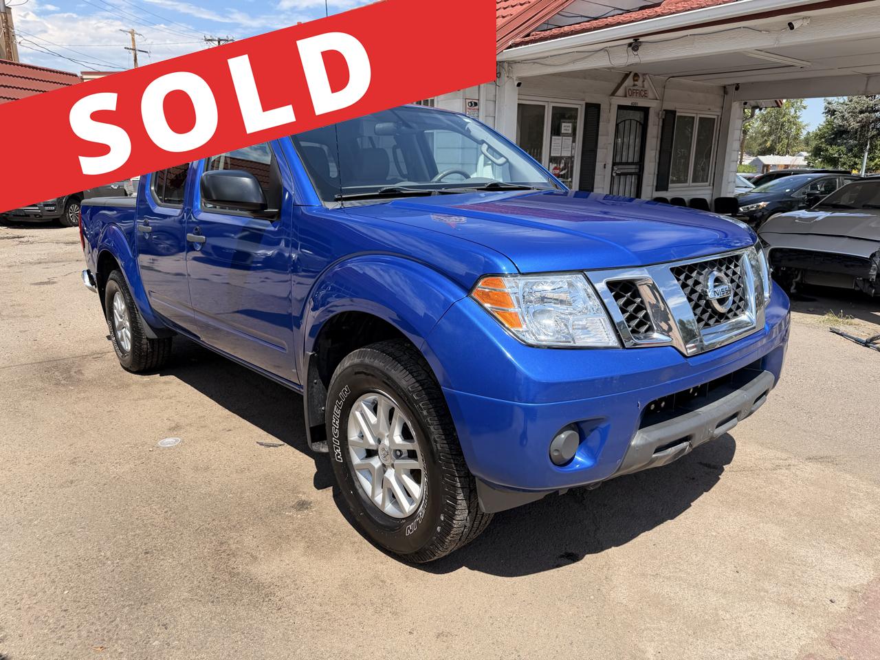 2015 Nissan Frontier 4WD Crew Cab SWB Auto SV