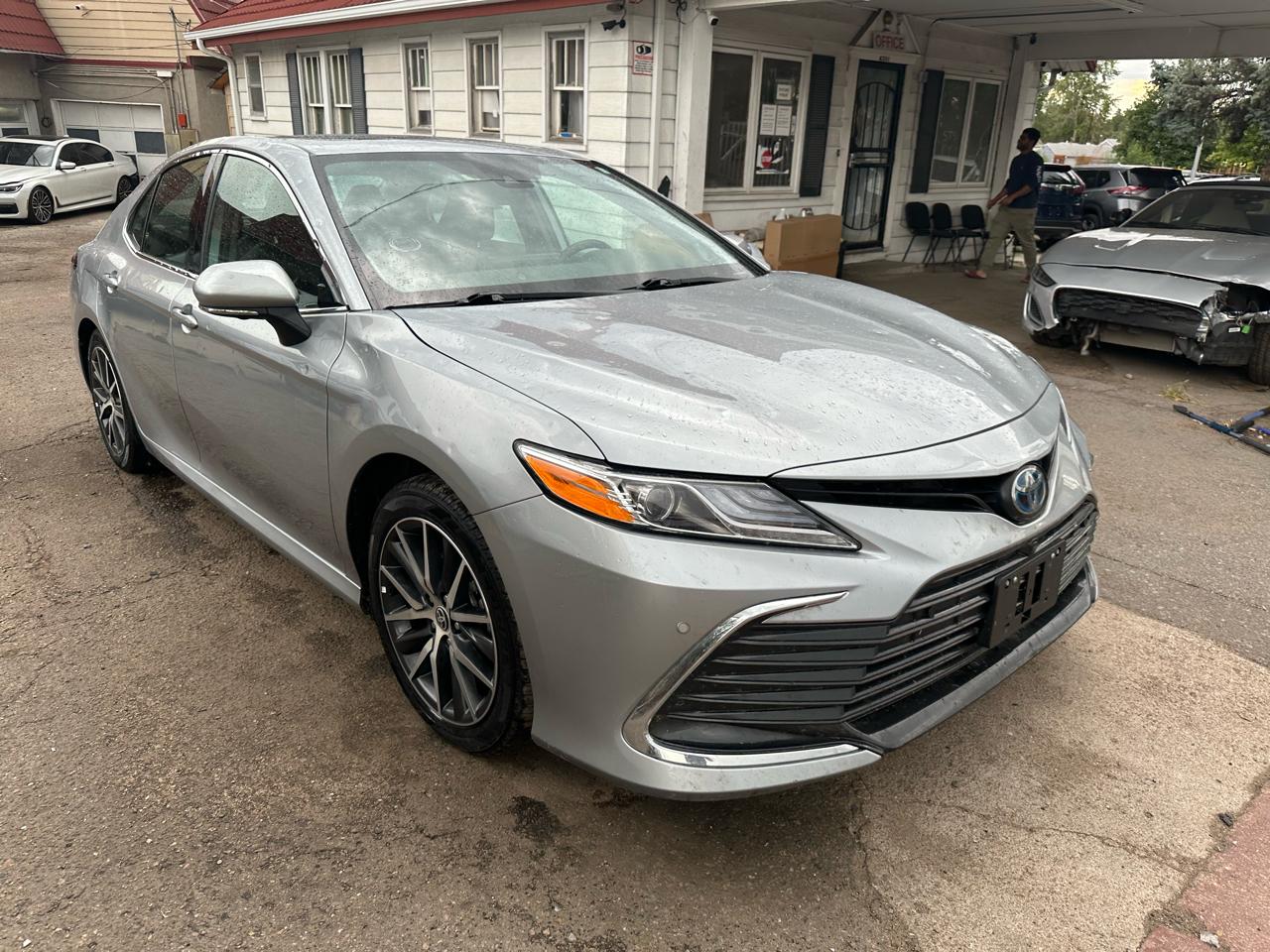 2023 Toyota Camry Hybrid XLE CVT (Natl)